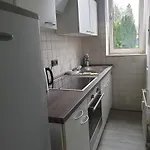Duesselapartment شقة *