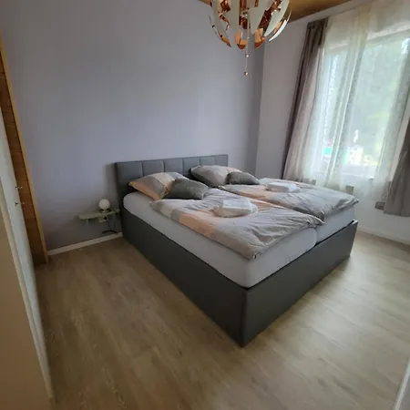 Duesselapartment Апартаменты Хан